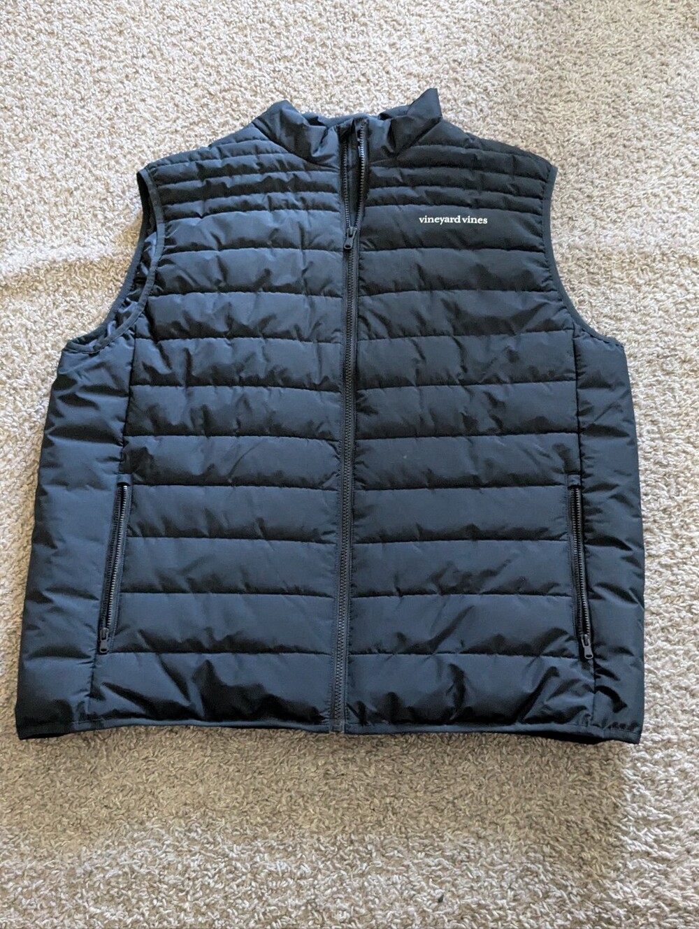 VINEYARD VINES